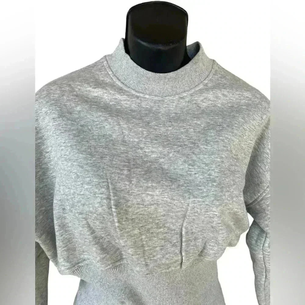 It’s Juliet Los Angeles women’s gray cropped extreme hem size small NWT fleece - Picture 4 of 10